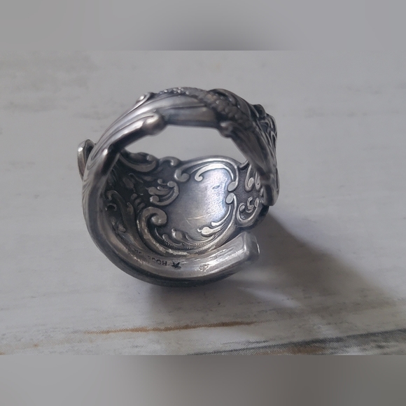 Vintage | Spoon Ring | Mama | Silverplate | Size 8 - Picture 10 of 10